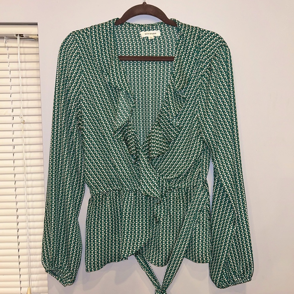 Green long sleeve blouse only worn TWICE